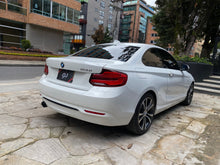 Cargar imagen en el visor de la galería, BMW 220I Coupé Modelo 2018
