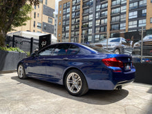 Cargar imagen en el visor de la galería, BMW 528I Modelo 2016
