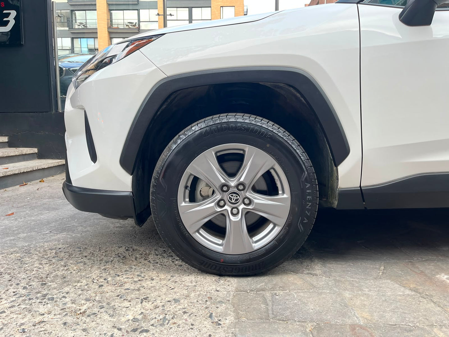 Toyota RAV4 LE Hybrid Modelo 2024