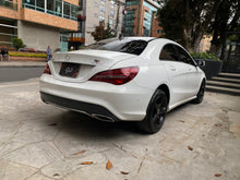 Cargar imagen en el visor de la galería, Mercedes-Benz CLA 180 Modelo 2019
