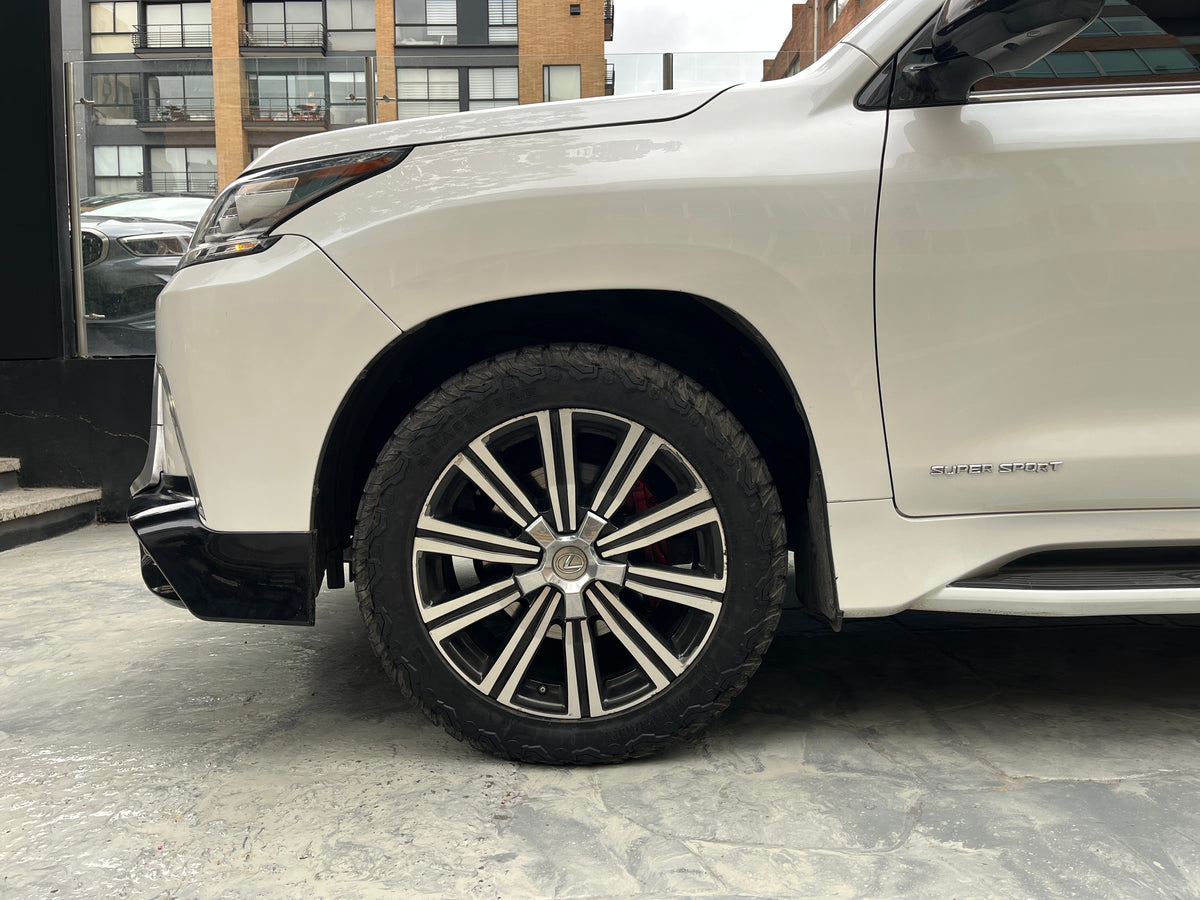 Lexus LX570 Súper Sport Modelo 2017
