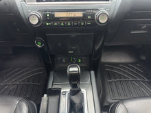 Cargar imagen en el visor de la galería, Toyota Prado TXL Modelo 2014
