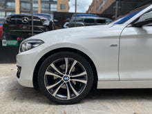 Cargar imagen en el visor de la galería, BMW 220I Coupé Modelo 2018
