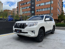 Cargar imagen en el visor de la galería, Toyota Prado TXL Modelo 2021
