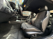 Cargar imagen en el visor de la galería, BMW M3 Coupé Modelo 2011
