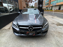 Cargar imagen en el visor de la galería, Mercedes-Benz C200 Cabriolet Modelo 2017
