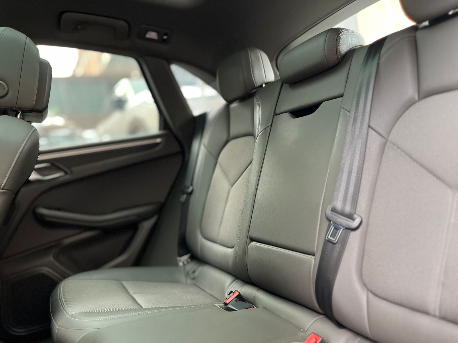Porsche Macan Modelo 2023 - Autos 93