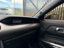 Cargar imagen en el visor de la galería, Ford Mustang GT Modelo 2021 - Autos 93
