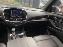 Cargar imagen en el visor de la galería, Chevrolet Traverse RS Modelo 2023
