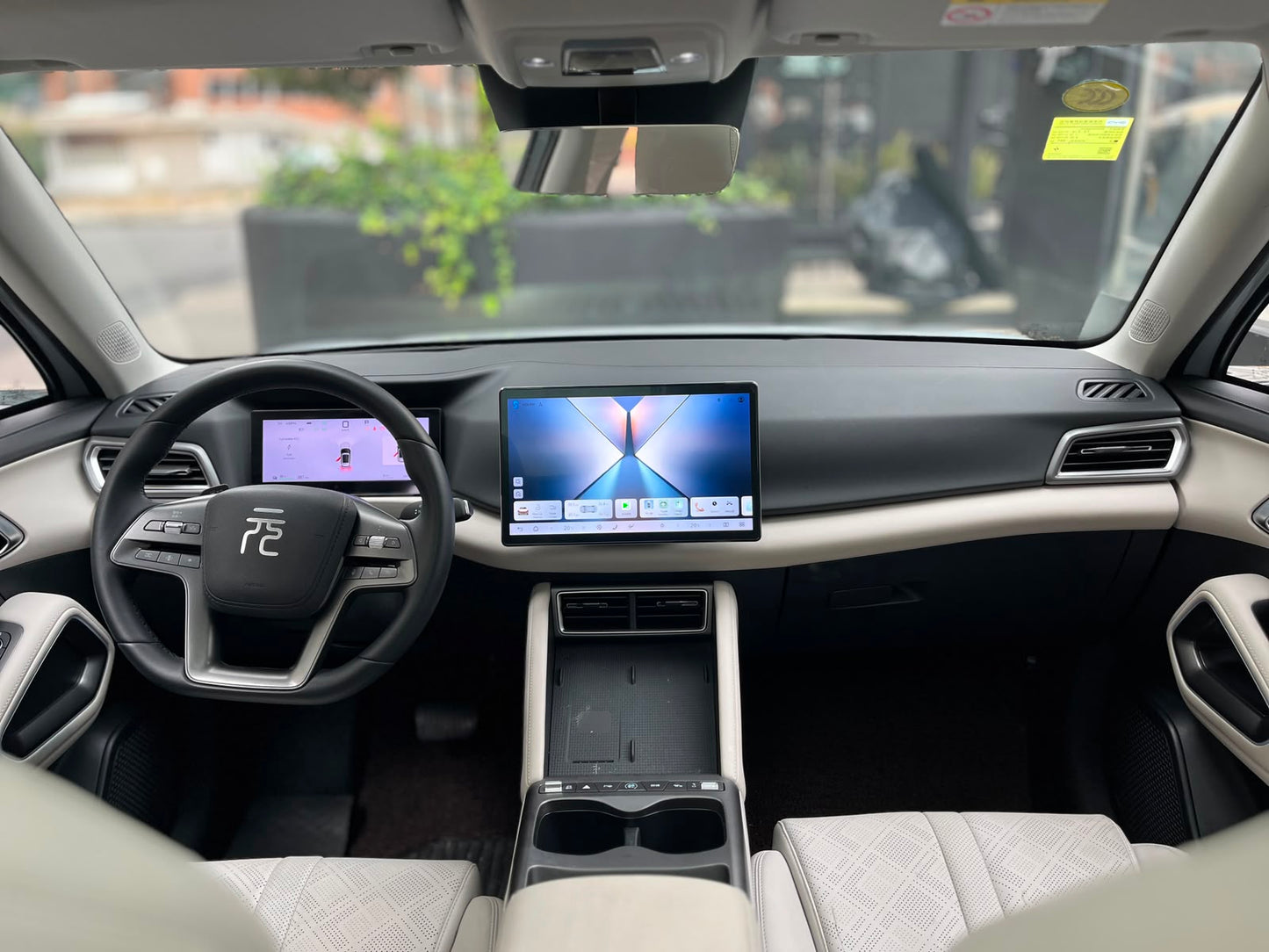 BYD Yuan Up EV Modelo 2025