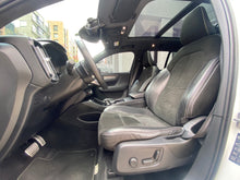 Cargar imagen en el visor de la galería, Volvo XC40 T4 Modelo 2019
