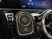 Cargar imagen en el visor de la galería, Mercedes-Benz CLA 200 Modelo 2024
