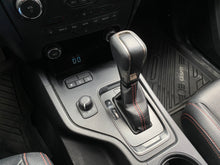 Cargar imagen en el visor de la galería, Ford Ranger FX4 Modelo 2023
