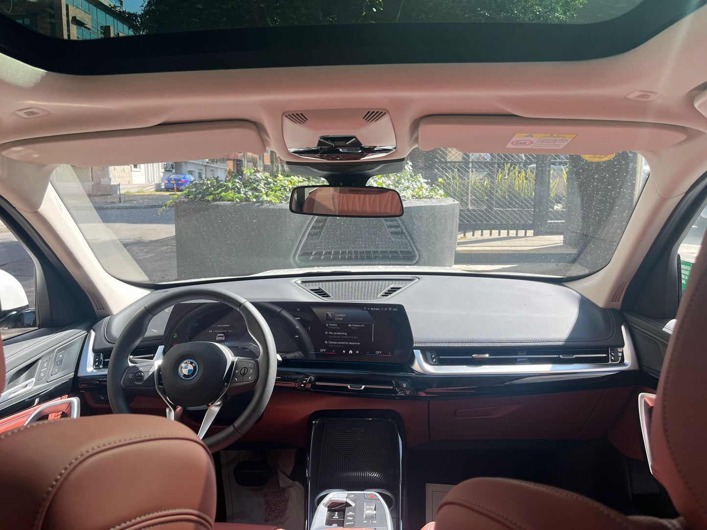 BMW iX1 Modelo 2025 Cero Kilómetros - Autos 93