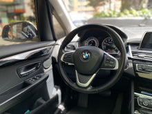 Cargar imagen en el visor de la galería, BMW 218I Active Tourer Modelo 2021
