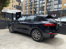 Cargar imagen en el visor de la galería, Porsche Cayenne S Modelo 2017

