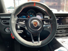 Cargar imagen en el visor de la galería, Porsche Macan Modelo 2019
