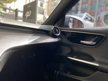 Cargar imagen en el visor de la galería, Mercedes-Benz C200 Híbrido Modelo 2025
