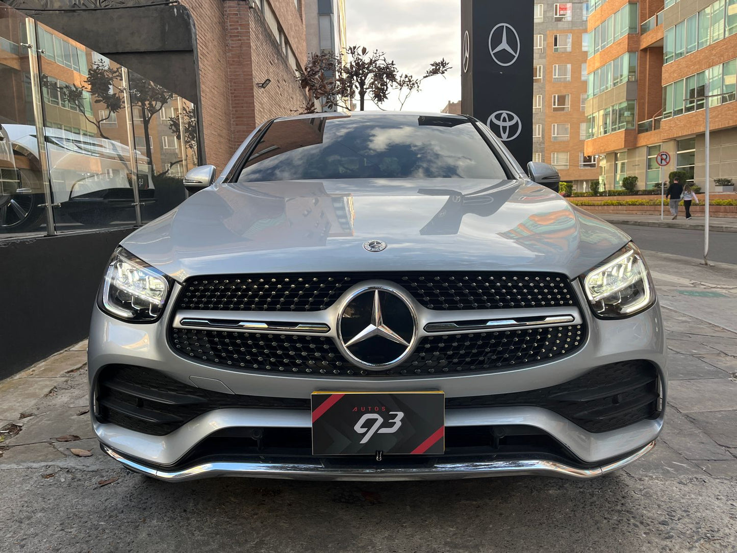 Mercedes-Benz GLC 300e Coupé 4MATIC Modelo 2023 - Autos 93