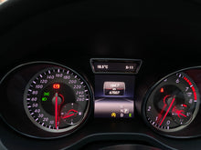 Cargar imagen en el visor de la galería, Mercedes-Benz CLA 180 Modelo 2016

