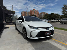 Cargar imagen en el visor de la galería, Toyota Corolla XEI Híbrido Modelo 2023

