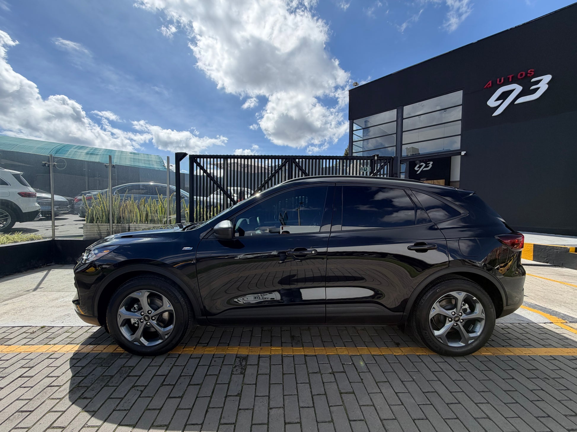 Ford Escape ST-Line Hybrid Modelo 2025 - Autos 93