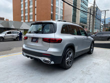 Cargar imagen en el visor de la galería, Mercedes-Benz GLB 200 Modelo 2022
