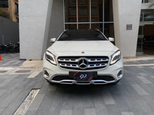 Cargar imagen en el visor de la galería, Mercedes-Benz GLA 200 Modelo 2018
