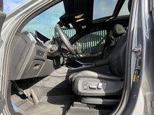 Cargar imagen en el visor de la galería, BMW X5 xDrive50e Modelo 2024
