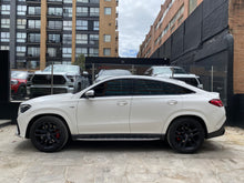 Cargar imagen en el visor de la galería, Mercedes-Benz AMG GLE 53 4MATIC Coupé Modelo 2023
