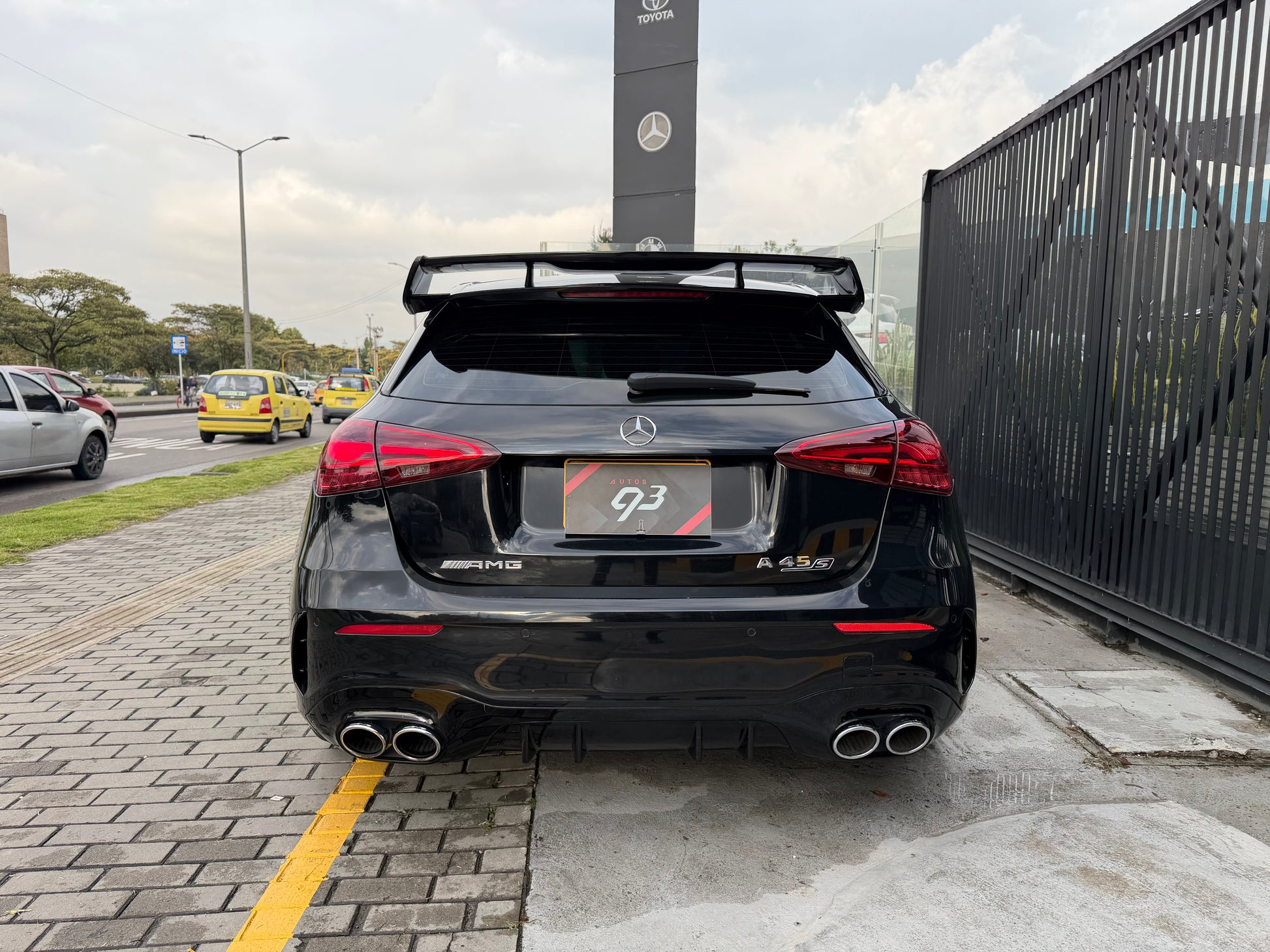 Mercedes Benz A45s AMG Modelo 2023 - Autos 93