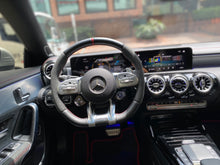 Cargar imagen en el visor de la galería, Mercedes-Benz AMG CLA 45S 4MATIC Modelo 2023
