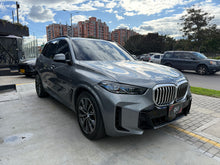 Cargar imagen en el visor de la galería, BMW X5 xDrive50e Modelo 2024
