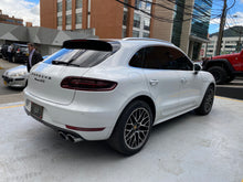Cargar imagen en el visor de la galería, Porsche Macan GTS Modelo 2018
