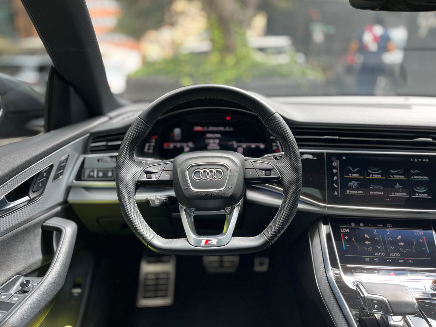 Audi Q8 S line Modelo 2025