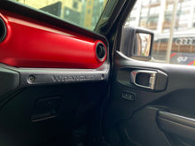 Cargar imagen en el visor de la galería, Jeep Wrangler Unlimited Modelo 2021
