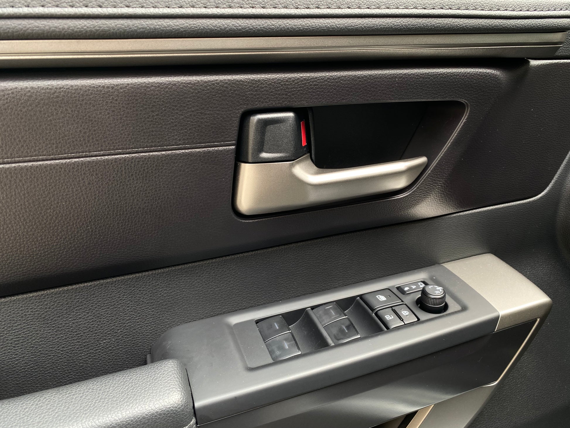Toyota Sequoia SR5 Sport Modelo 2026 (IMPORTACIÓN) - Autos 93
