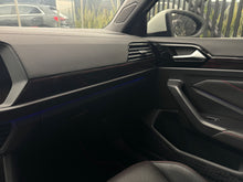 Cargar imagen en el visor de la galería, Volkswagen Jetta GLI Modelo 2023
