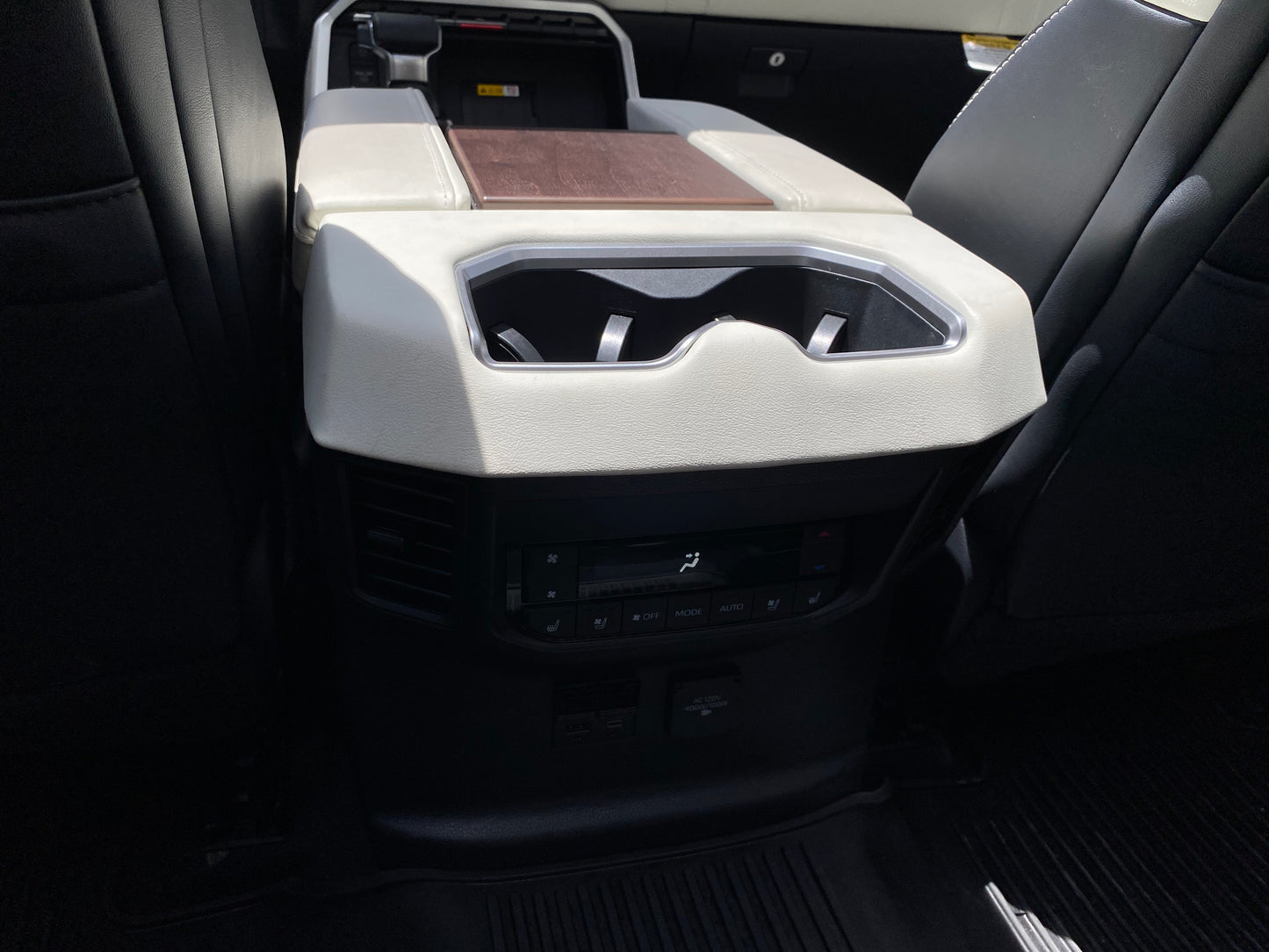 Toyota Sequoia Capstone Hibrida Modelo 2026 (IMPORTACIÓN) - Autos 93