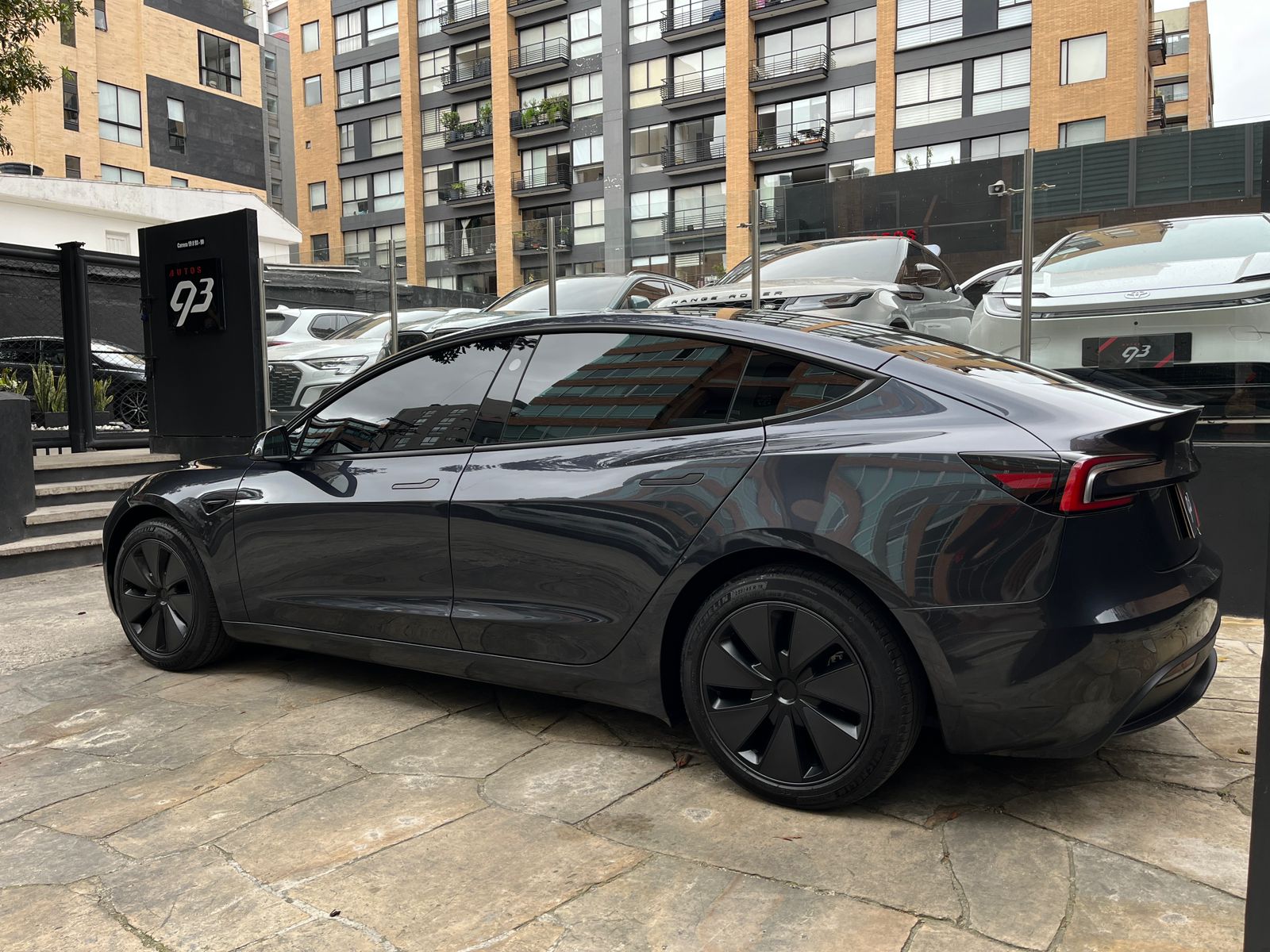 Tesla Model 3 RWD Modelo 2026 - Autos 93