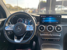 Cargar imagen en el visor de la galería, Mercedes-Benz GLC 300 Coupé 4Matic Modelo 2021
