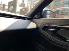 Cargar imagen en el visor de la galería, Land Rover Range Rover Evoque P250S Modelo 2020
