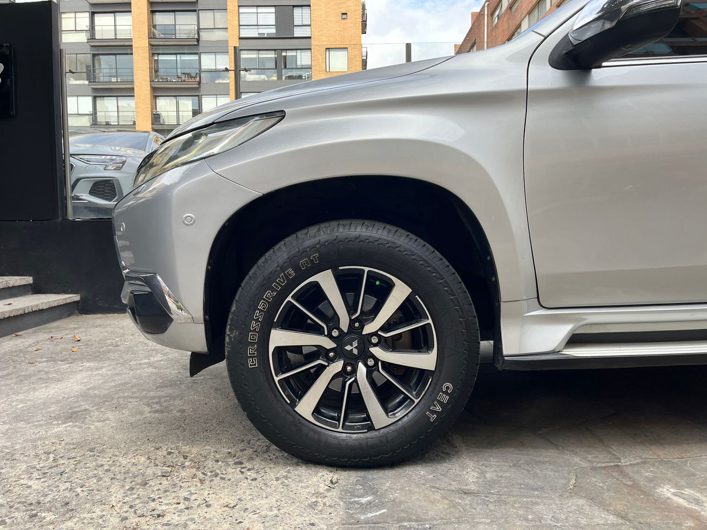 Mitsubishi Montero Modelo 2020