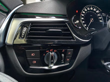 Cargar imagen en el visor de la galería, BMW 520I Modelo 2019
