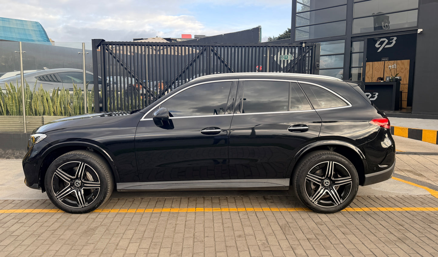 Mercedes Benz GLC300 4Matic Modelo 2025 - Autos 93