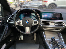 Cargar imagen en el visor de la galería, BMW X6 M50I Modelo 2021
