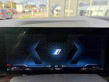 Cargar imagen en el visor de la galería, BMW X5 xDrive50e Modelo 2024
