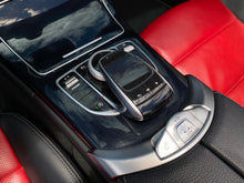 Cargar imagen en el visor de la galería, Mercedes-Benz C200 Cabriolet Modelo 2018
