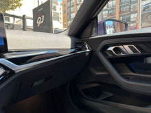 Cargar imagen en el visor de la galería, BMW 220I Coupé Modelo 2023
