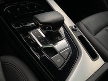 Cargar imagen en el visor de la galería, Audi A4 40 TFSI Hibrido Modelo 2023
